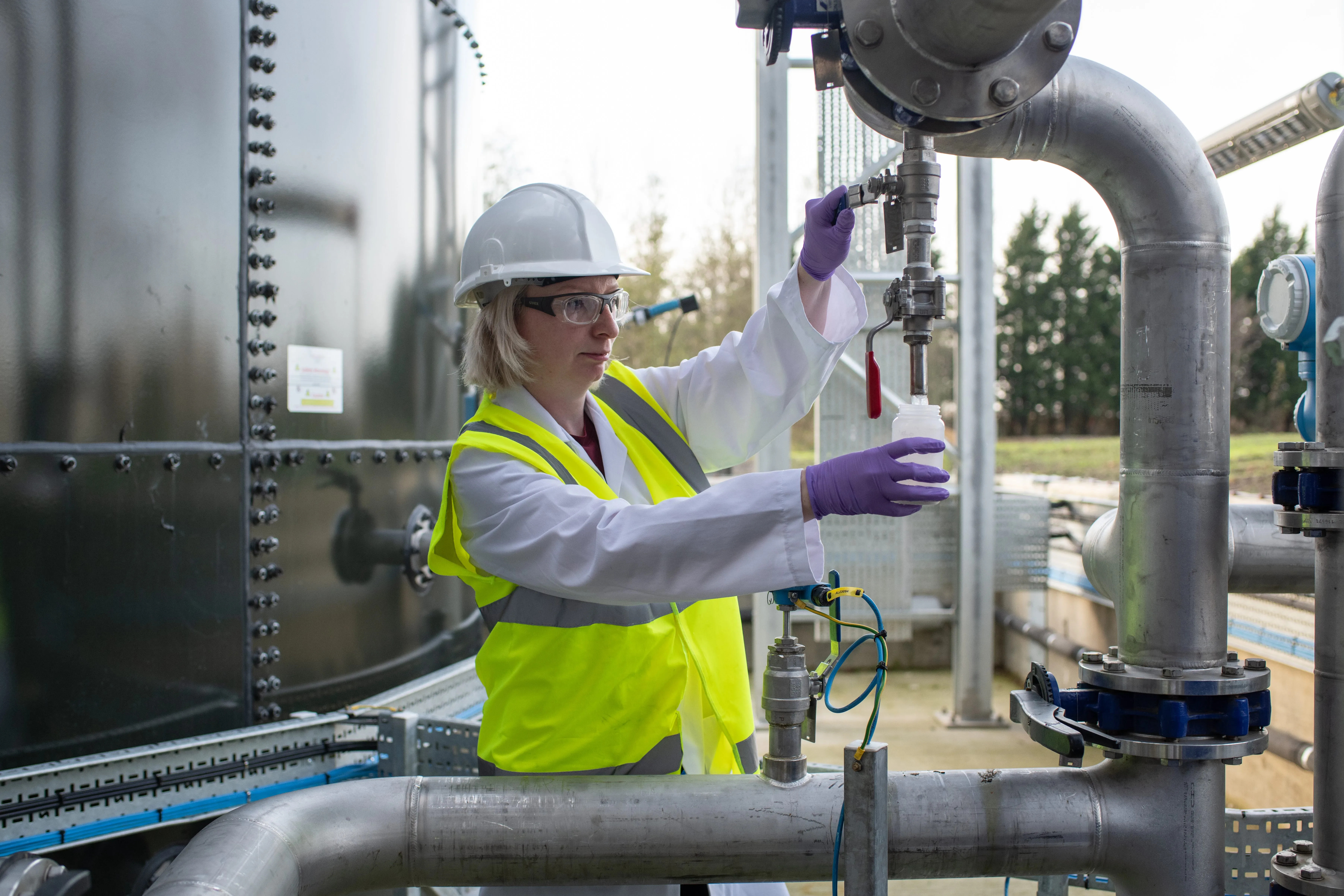 Anaerobic digestion plant
