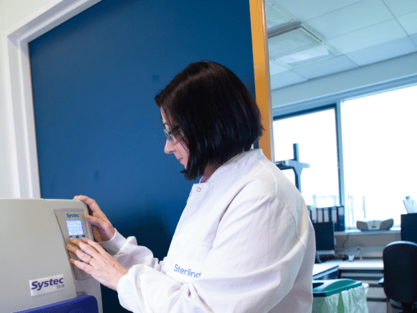 Scientist in Radiofilum lab